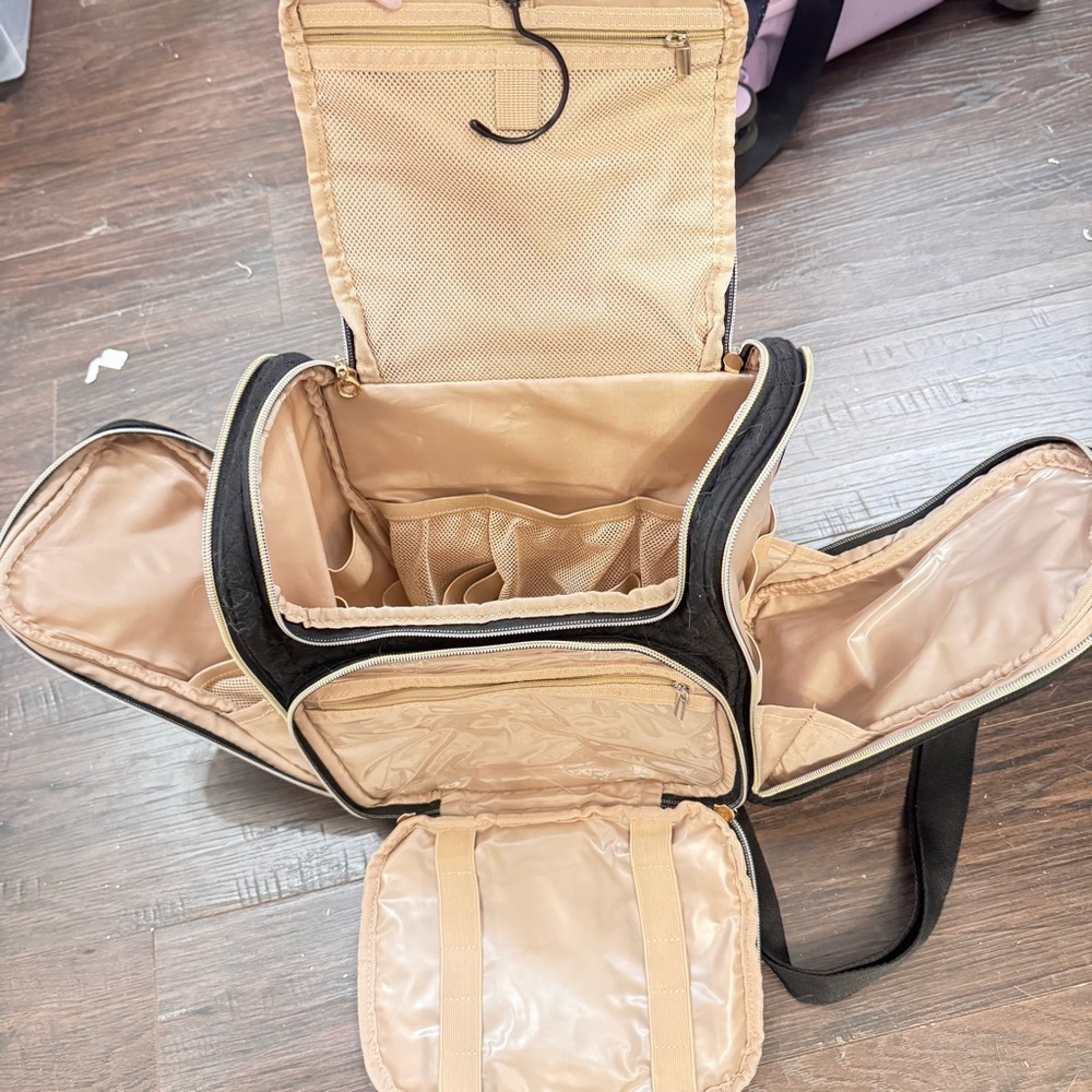BAGSMART Quilted Black Travel Bag - Picture 7 of 11